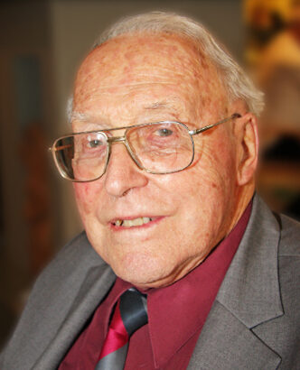 Finch Alan Front (2)