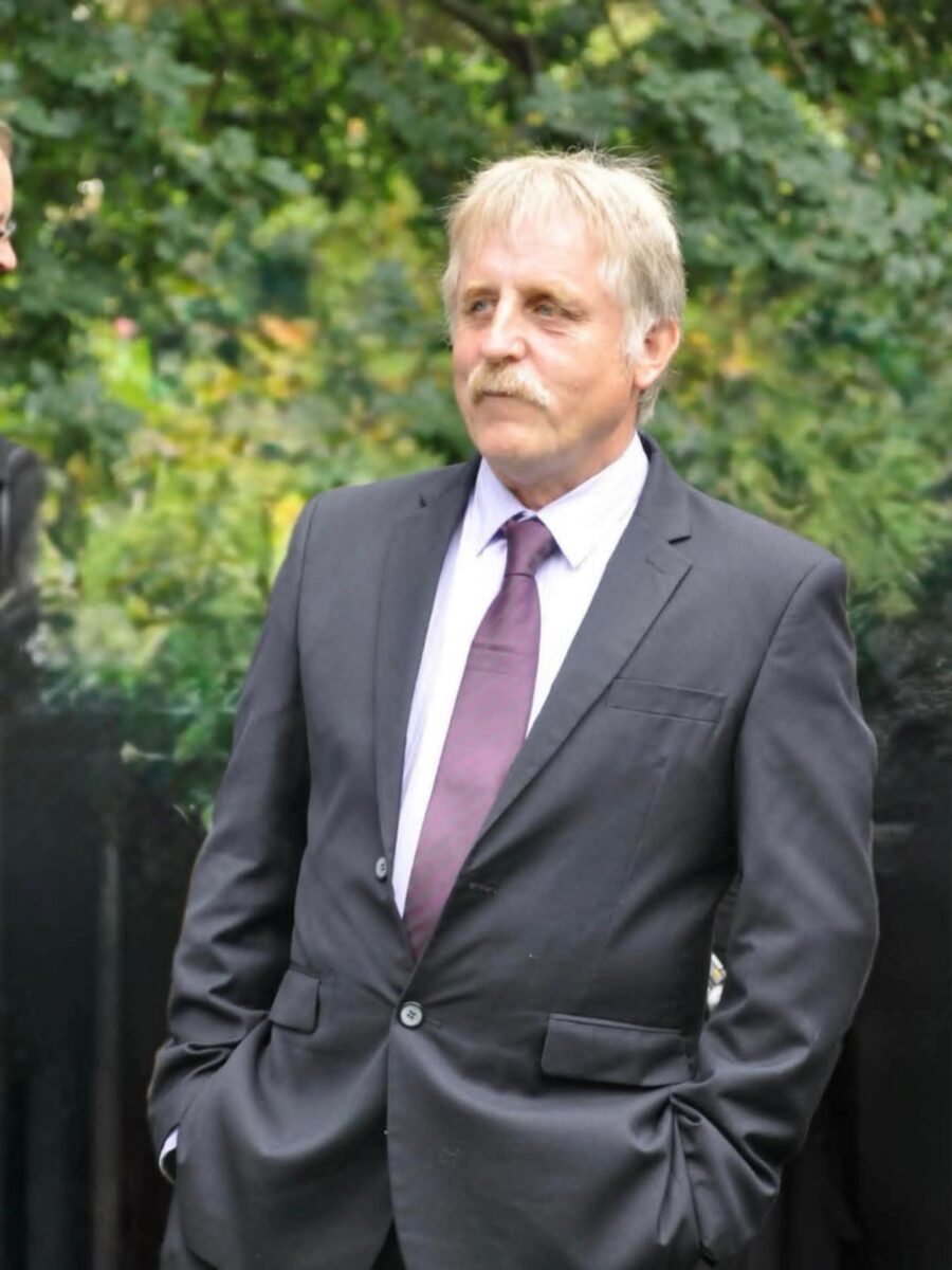 Henderson Dave Front