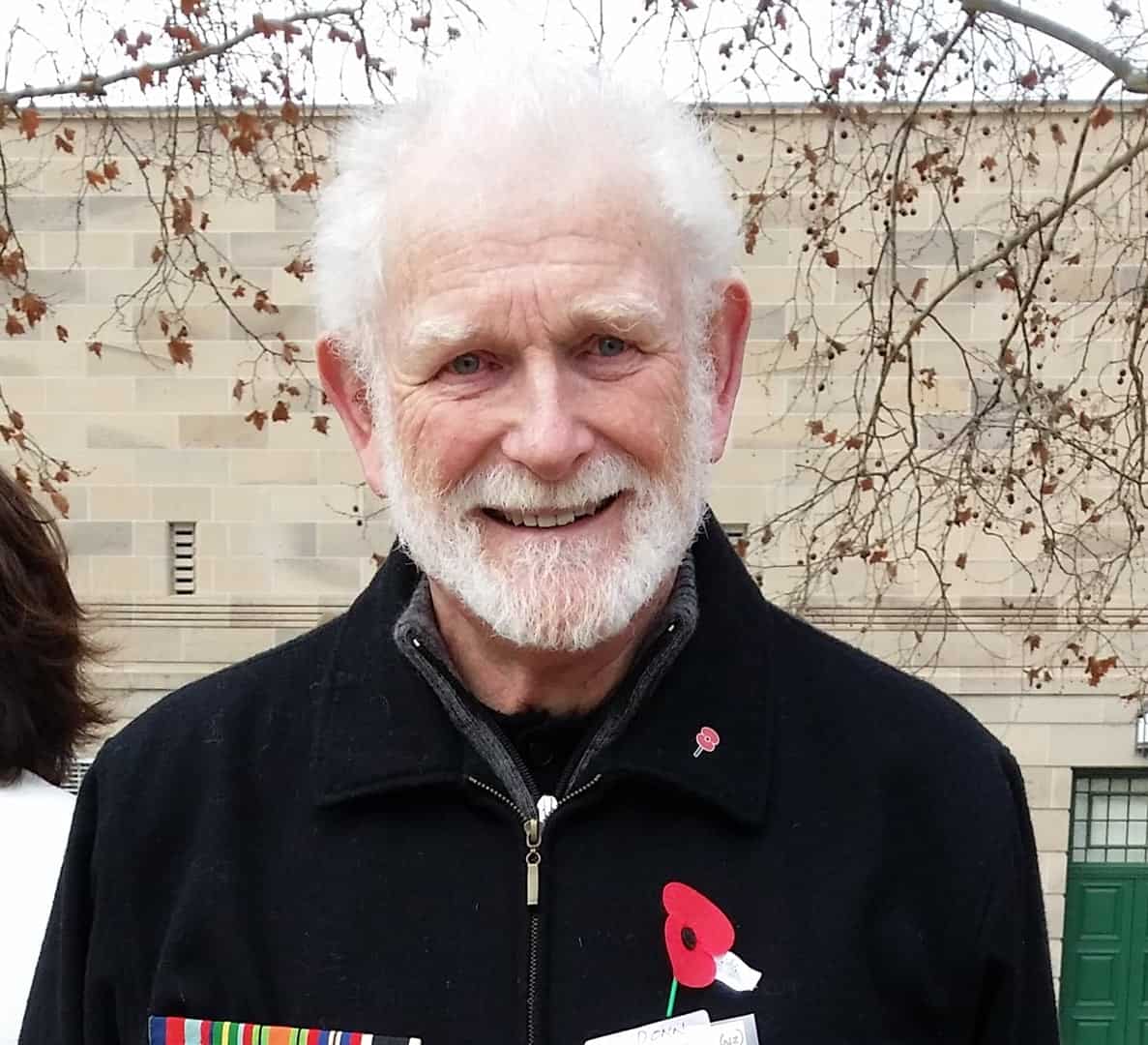 Leckie Hold Photo